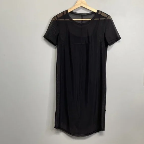 ❗️SOLD❗️2018 Lululemon Black Mesh Short Sleeve Mini Ready To Reach Dress Size 6 - Picture 3 of 8